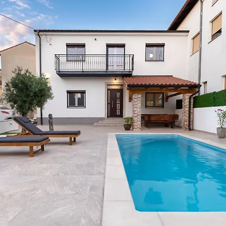 Antique Villa